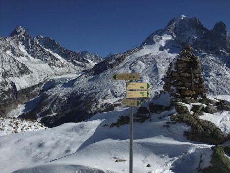 Bifurcation sur la route du Paradis.