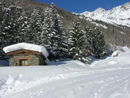 Les maisons à l’entrée du vallon