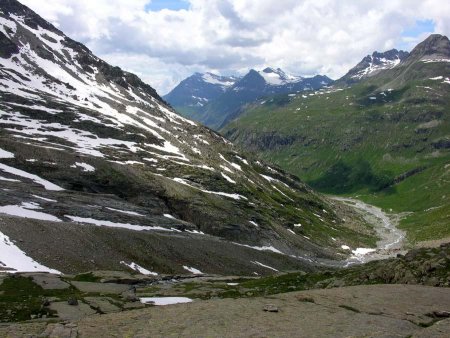 Le retour sur le sentier vers la Duis