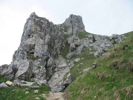 La Dent des Portes vue du sentier du Trélod