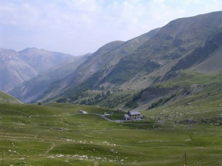 Le refuge de la Cayolle 2266 m