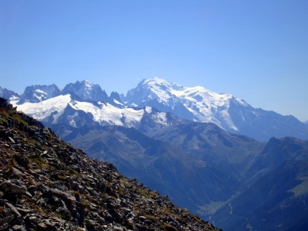 Massif du Mont-Blanc au départ de l’arête sud-ouest.