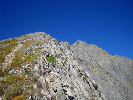 L’arête sud-ouest et le sommet du Grand Chavalard.