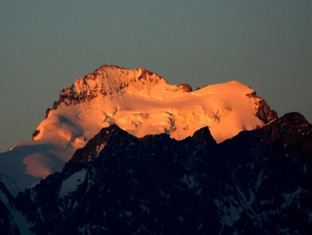 Lever de soleil sur la Barre des Ecrins.