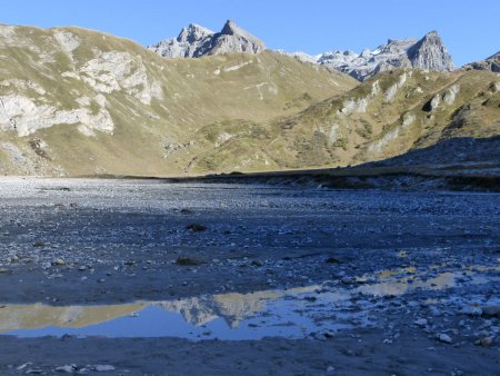 Au lac de la Glière