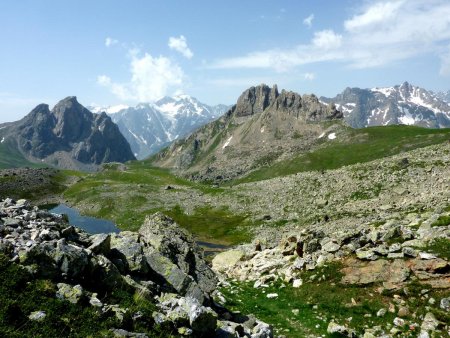 Aiguillette du Lauzet, Arètes de la Bruyère, derrière les Ecrins...