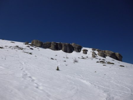 La barre rocheuse dans le rétro.