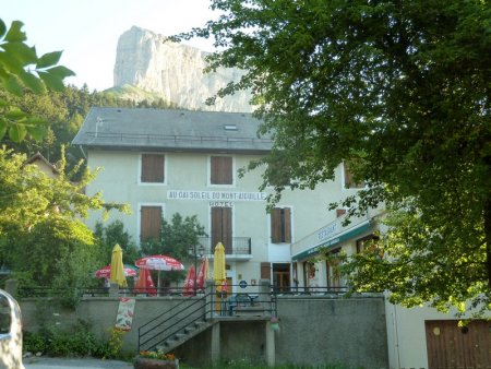 L’hôtel «Au Gai Soleil du Mont Aiguille»