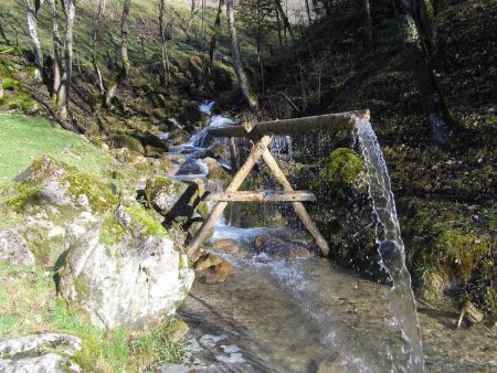 Ruisseau du Dard, au départ du parking