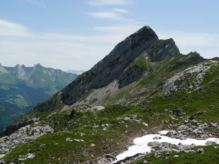 L’aiguille depuis la traversée vers le col des Vorets.