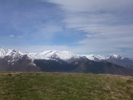 Massif de Bassiès au fond