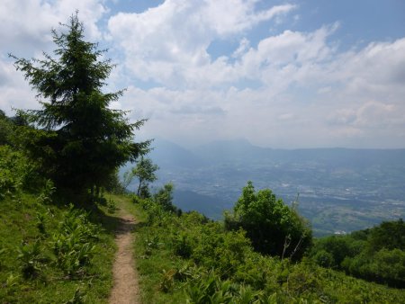 Sur le sentier du Garde.