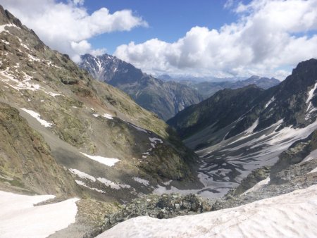 De l’autre côté, au nord, le vallon de Clapouse