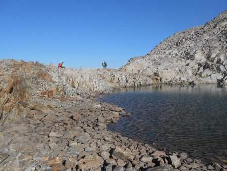 Contourner le lac Guilié par la gauche