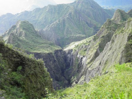 Ravine dans le cirque de Mafate