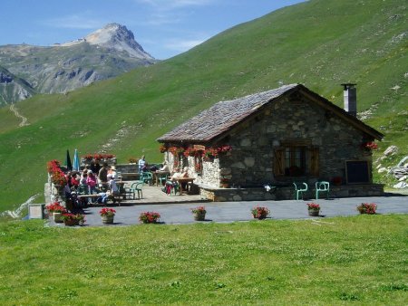 Petit rafraichissement à la Ferme de l’Arsellaz.