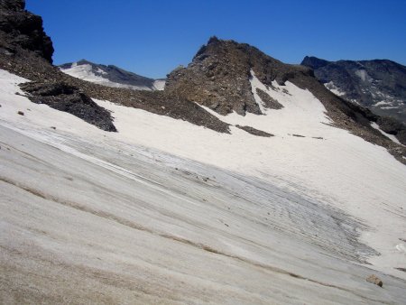 Court passage sur la partie en glace du glacier de Calabre.