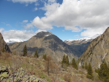 Vue arrière sur Pied Moutet