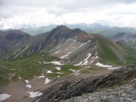 Le Col du bonnet du Prêtre et les Aiguilles de la Grande Moendaz