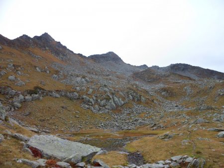 Le lac du Pas de la Mule et la pointe de Combe Bronsin