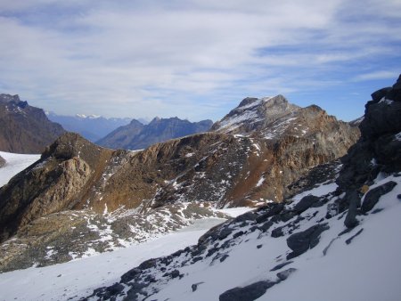 La Granta Parei (3387m), derrière la pointe de Golette.