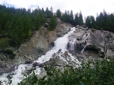 Cascade pendant la descente