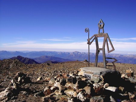 L’homme de fer St-Eloi le Forgeron et Vercors à l’ouest