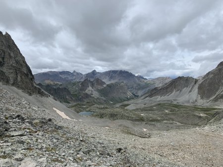 Vers les lacs de Roure.