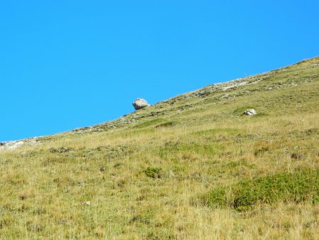 Le rocher caractéristique qu’il faut viser à la montée.