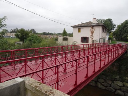 Passerelle sur le Furan