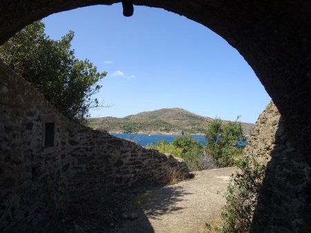 Cap d’Ullastrell : vestiges de batterie