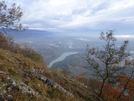 Au-dessus de Chevrier : le Rhône et la Haute Chaîne du Jura