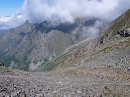 Descente raide en lacets, Draye de l’Echine.