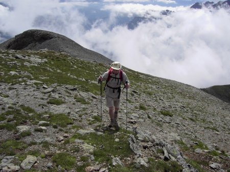 Col sans nom point IGN 2770m regard arrière.