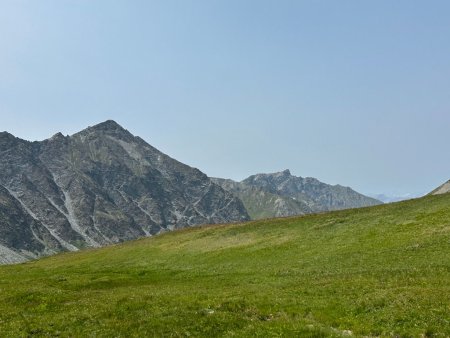 Pointe des Sagnes Longues et Pic de Château Renard.