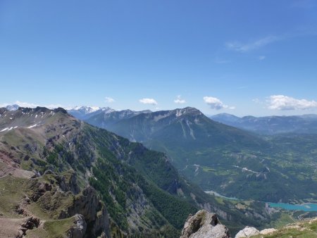 Vue sur Dormillouse (l’Ubaye au pied)