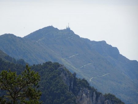 Au retour, le Mont Vial et la route du Mont Vial