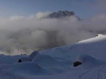 La Pointe du Tuet émerge encore un peu.