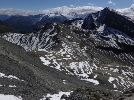 On s’élève au-dessus du col...