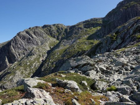 Montée en direction du refuge de la Fare...