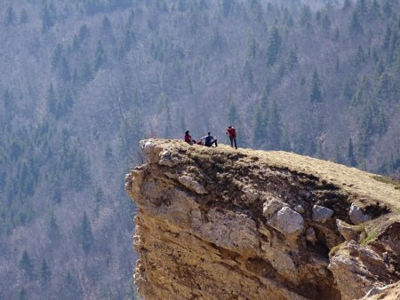 Promeneurs en bordure de la Prairie des Ayes