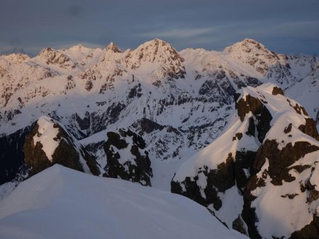 Belledonne nord, dominé par le Puy Gris.