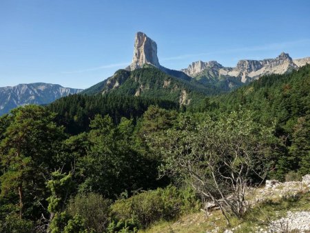 Le Mont Aiguille vu du Rocher de l’Agaillette