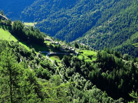 Le hameau de La Clusaz (commune d’Avise).