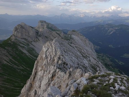 Une vue vers le Grand Bargy et le Haut-Giffre.