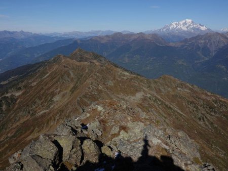 Vue sur la longue crête panoramique qu’on va parcourir jusqu’au bout.