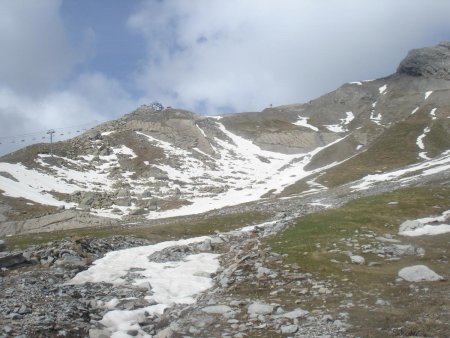 La Baisse est là-haut sur l’arête