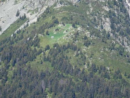 Sur la rive droite de l’Eau d’Olle toujours, le chalet de Roche Coutant - bis