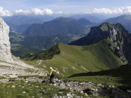 On descend vers un joli petit parcours de crêtes.