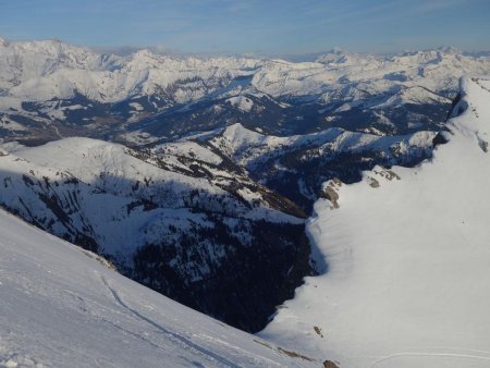 Le Beaufortain s’étale dans le panorama...